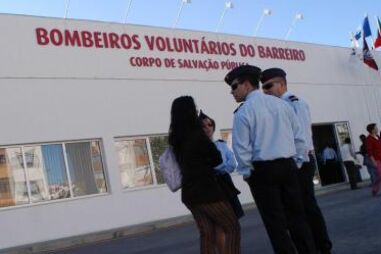Bombeiros Voluntários do Barreiro tomaram conta da ocorrência