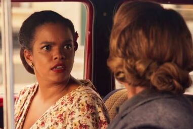 Zulma (Heloísa Périssé) e Dita (Jeniffer Nascimento) sofrem acidente após rapto em 'Êta Mundo Melhor!'