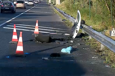 Dois mortos e três feridos em colisão rodoviária no IC17 em Odivelas