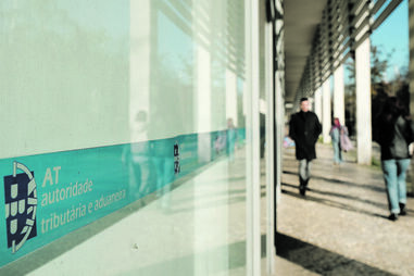 Autoridade Tributária respondeu aos contribuintes e lamentou incómodo causado 