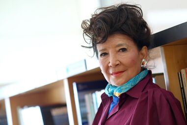 Jung Chang: Depois de ter escrito a biografia do fundador da República Popular da China deixou de visitar o país, onde parte da família ainda reside