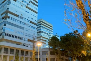 Idoso de 88 anos tenta degolar mulher em casa