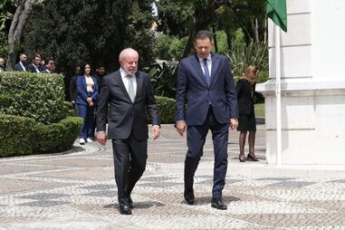 Lula da Silva foi recebido por Montenegro em São Bento 