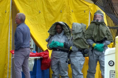 Derrame químico em fábrica faz dois mortos e 30 feridos nos EUA