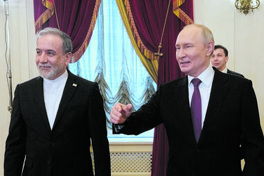 MNE iraniano Abbas Araghchi reuniu-se com o presidente russo Vladimir Putin