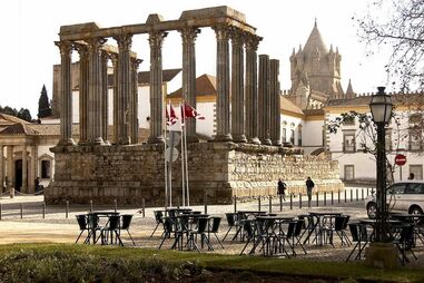 Évora