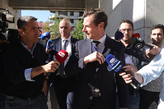 André Villas-Boas à chegada à reunião com a ministra da Cultura e do Desporto