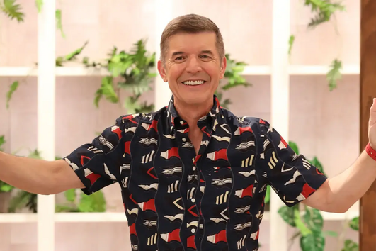 "Alguém quer sugerir um nome com a letra P?". João Baião apresenta o seu novo pet aos seguidores