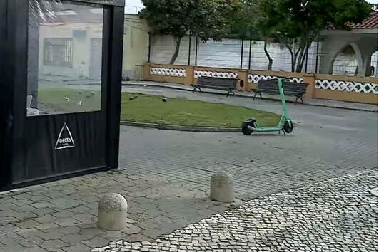 Emboscada com seis tiros fere arguido e amigo no Montijo