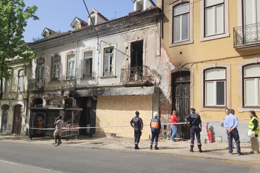 Vistoria técnica ao prédio afetado pelo despiste mortal em Coimbra