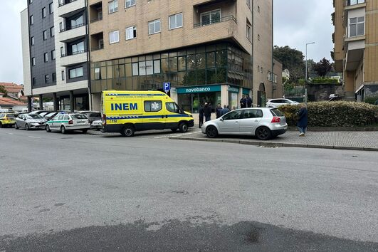 Homem assalta banco e leva dinheiro e joias em Vila Nova de Gaia