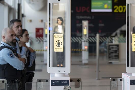 Trabalho de fiscalização de passageiros no Aeroporto de Lisboa criticado pela Comissão Europeia