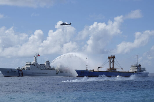 Navio da Guarda Costeira de Taiwan, perto da ilha de Taiping