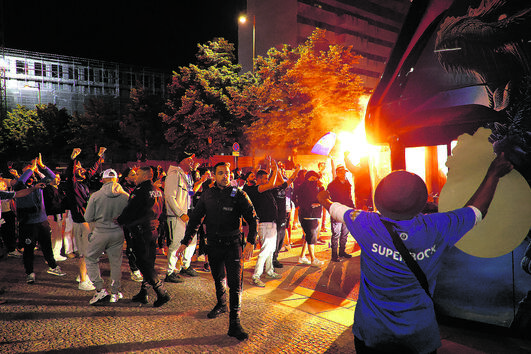 Bilhetes a 1300 euros para a festa do título do FC Porto