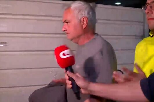 Mourinho apanhado pela CMTV na chegada a Lisboa não responde a perguntas