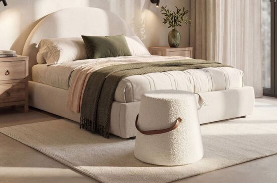 Biko - Puff redondo estofado em bouclé branco