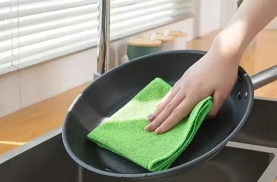 Pano microfibra facilita limpeza na cozinha por 1,5€