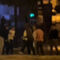 O momento em que iraquiano é agredido em Lisboa por grupo de 20 jovens após participar nas comemorações do 25 de Abril