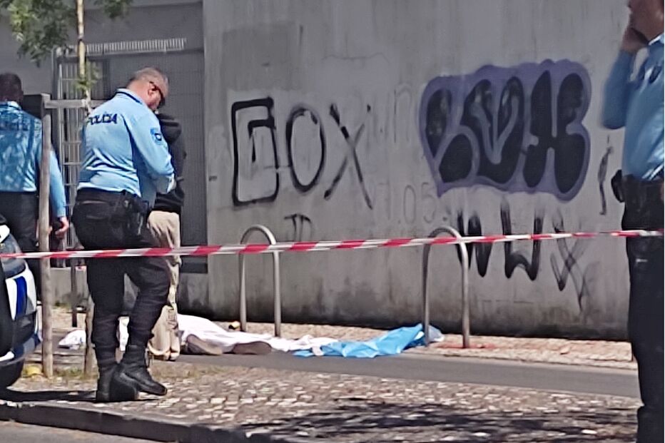 Acidente fatal em Almada: jovem perde a vida após despiste de moto