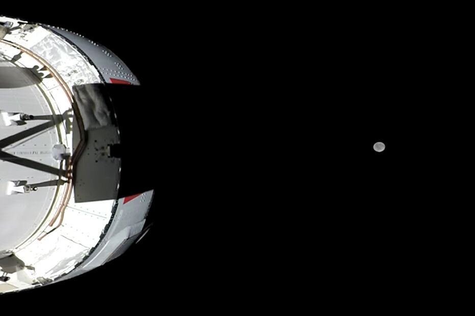 Foto de emissão da NASA (59349755).jpg