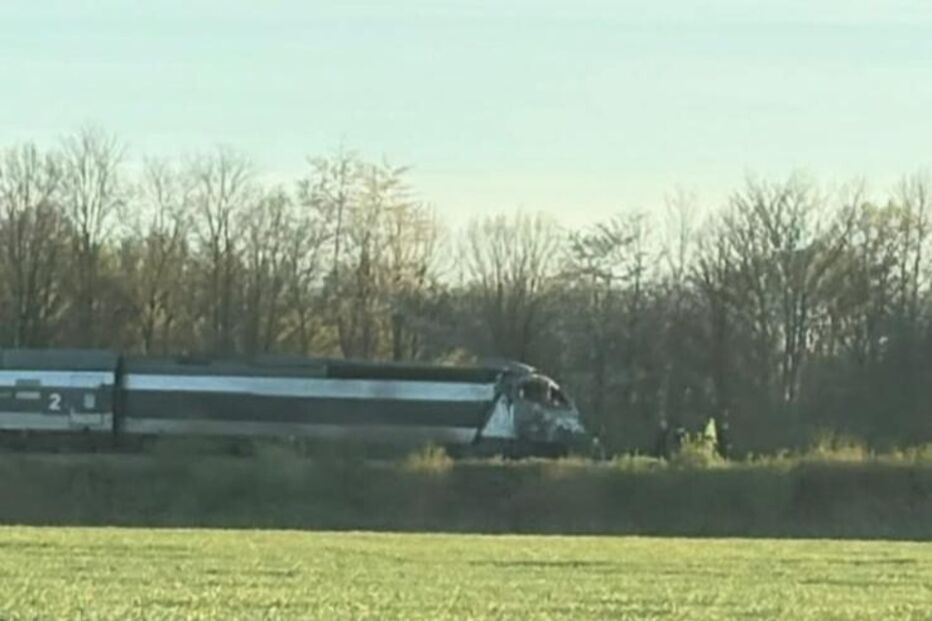 Colisão de TGV com camião em França 