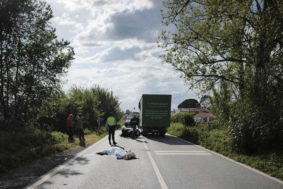 Homem morre em colisão entre automóvel e motociclo no concelho de Santiago do Cacém