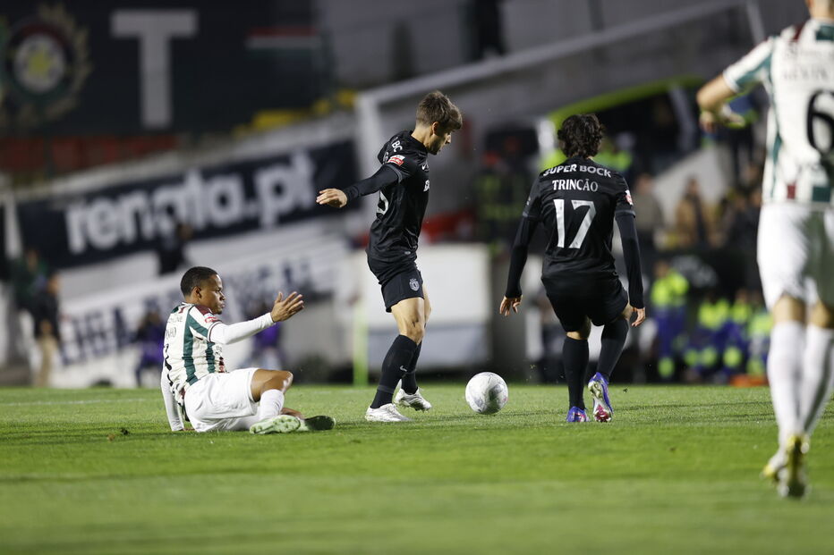 E. Amadora - Sporting