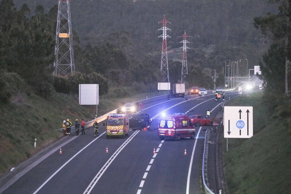 Um morto e cinco feridos em colisão no IC9 em Alcobaça