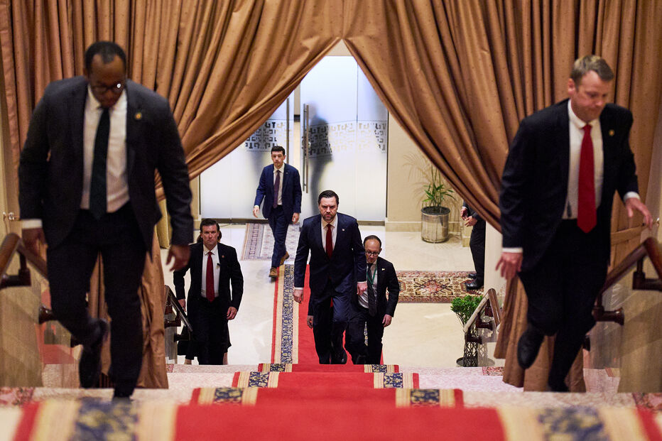 Negociadores dos EUA e Irão saem de sala de reuniões sem acordo