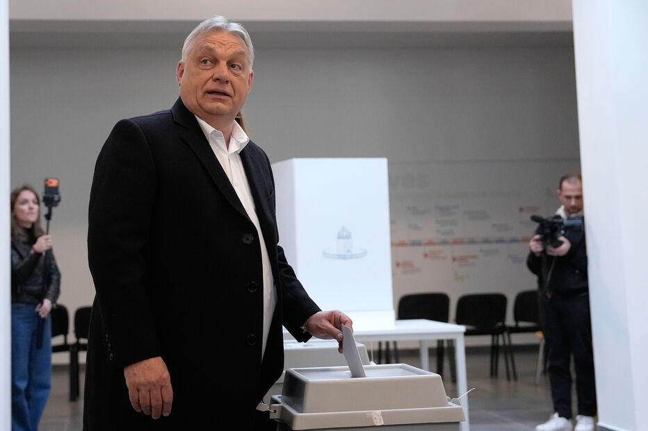 Orban vota nas eleições na Hungria