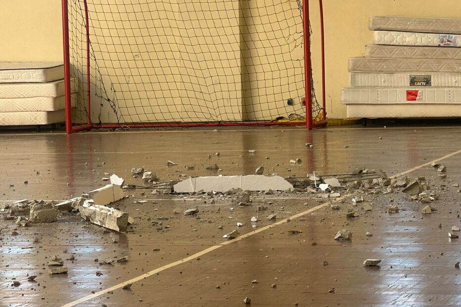 Vento forte arranca telhado do quartel dos Bombeiros de São Brás de Alportel