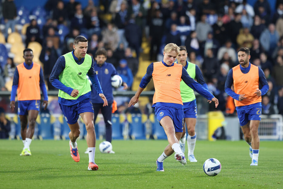 Jogadores do FC Porto no aquecimento