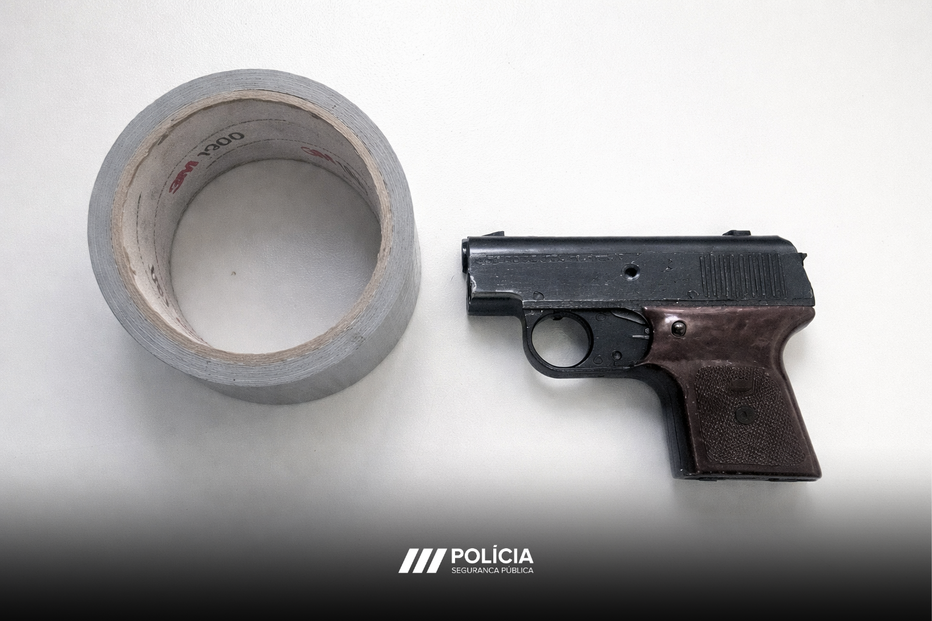 Assalto em Lisboa: suspeitos arrombam casa, intimidam proprietário com arma e ficam sujeitos a apresentações