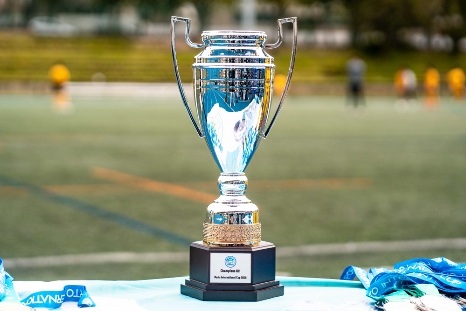 O troféu da Internacional Porto Cup