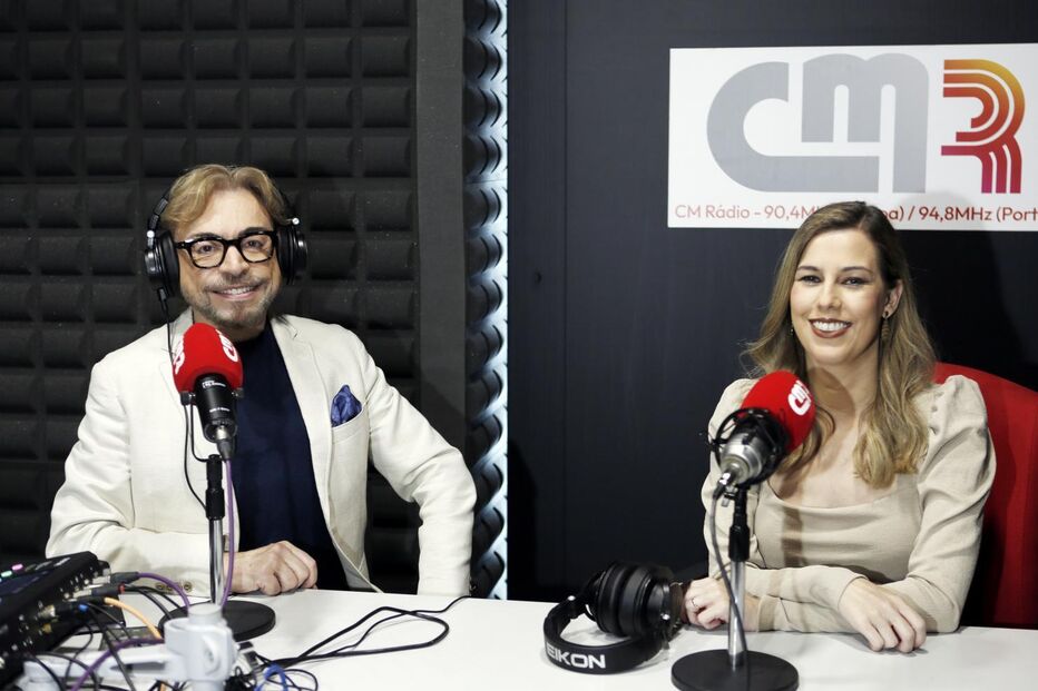 Mariana Águas, jornalista da CMTV, no programa 'Siopa Convida' da Correio da Manhã Rádio