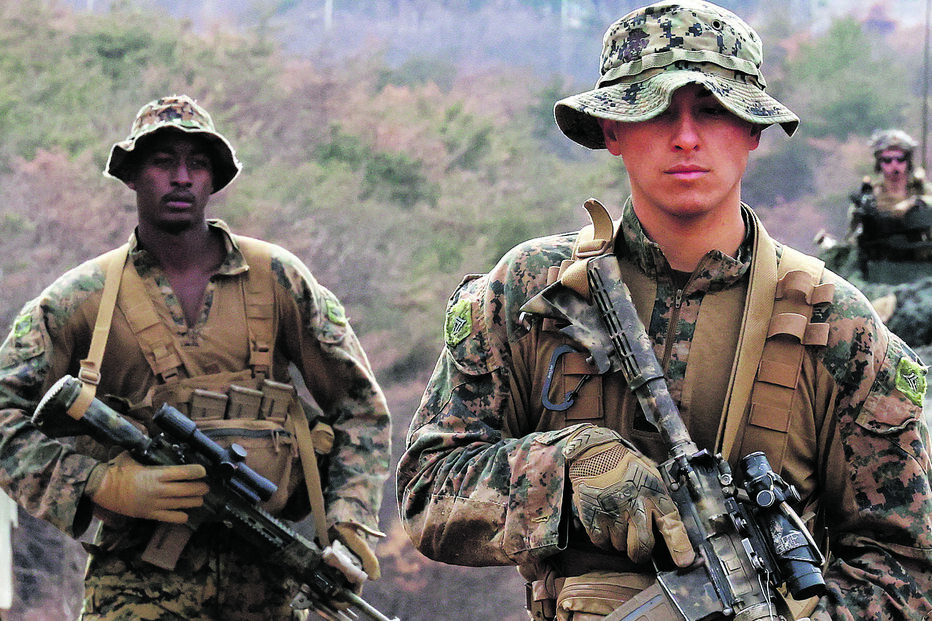 Soldados dos EUA mobilizados para o Golfo com receios de envio de armas da China para o Irão