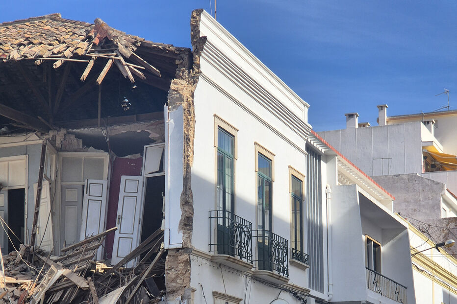 Bombeiros e Proteção Civil socorreram as vítimas