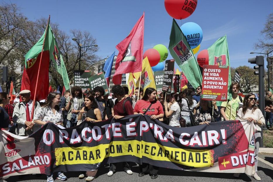 Milhares em Lisboa contra pacote laboral quando Governo quer finalizar negociação
