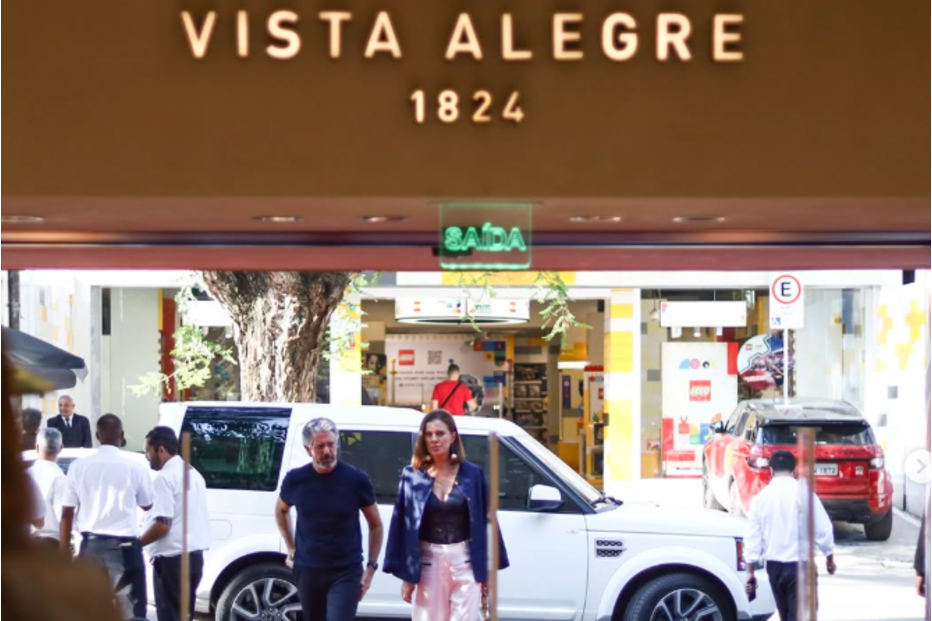 Vista Alegre expande operações no Brasil com nova loja.
