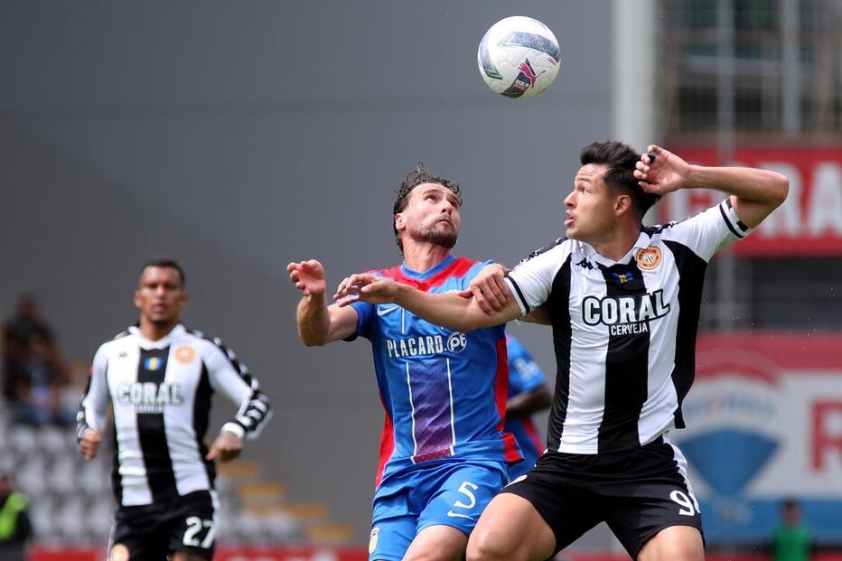 Nacional vence Alverca com golo de Jesús Ramirez no Funchal