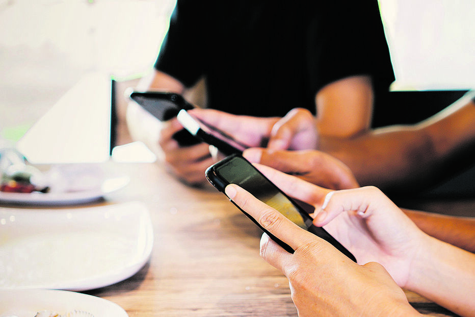 Redes sociais mudam conversas e interações sociais