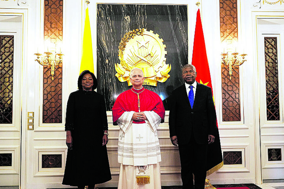 Leão XIV visita Angola e destaca a importância de África como fonte de esperança.
