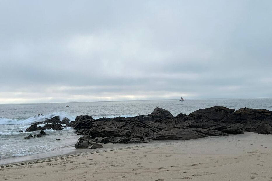 Iniciadas buscas por pescador lúdico desaparecido na praia do Paço em Viana do Castelo