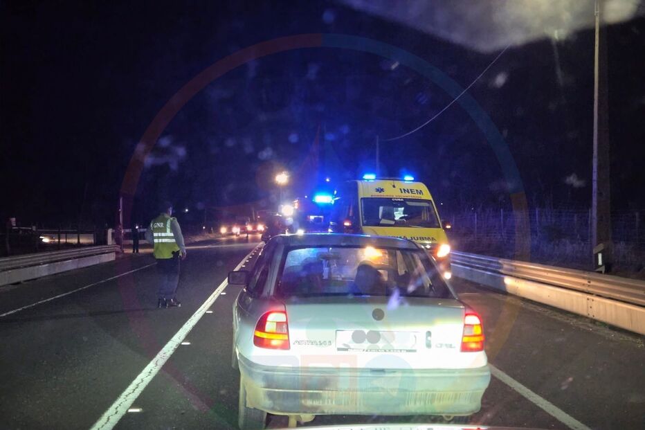 Três feridos em colisão entre duas viaturas em Beja