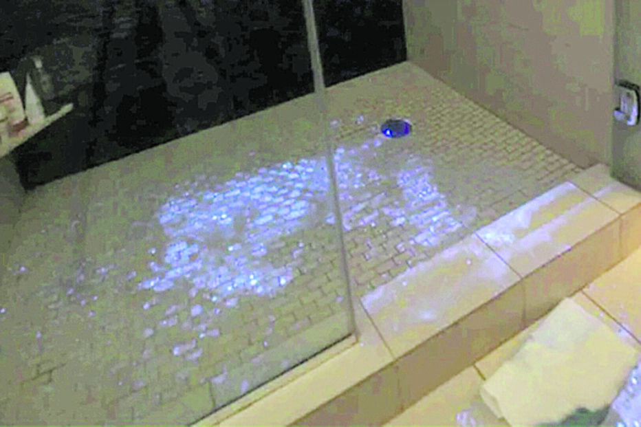 O duche após o crime de Renato Seabra contra Carlos Castro, em Nova Iorque