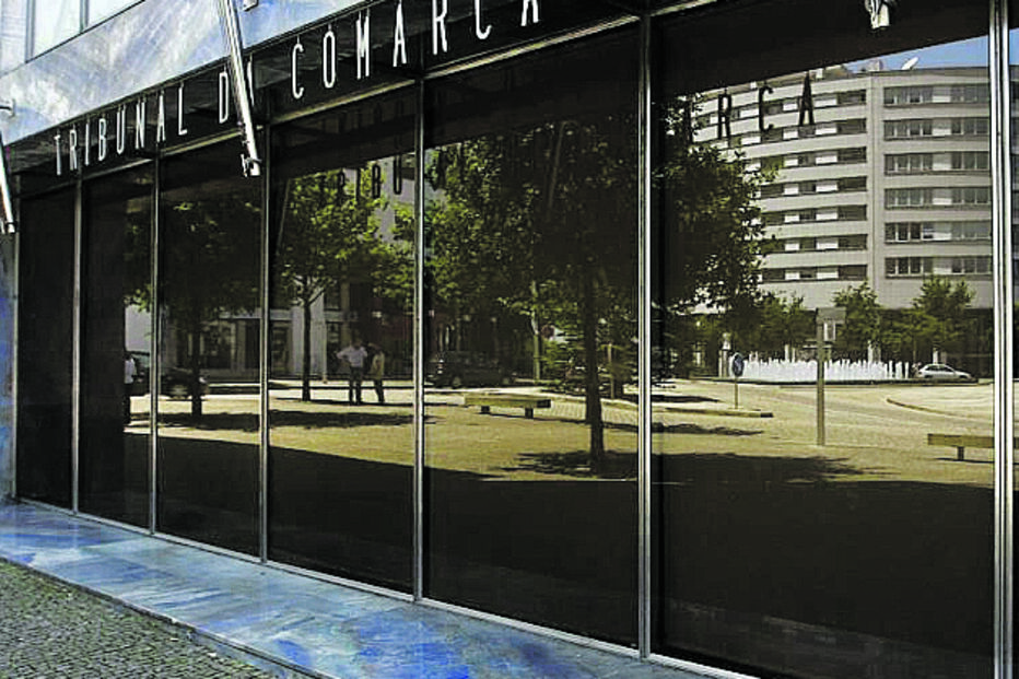 Tribunal da Comarca espelha relato de atropelamento de agente por bombeiro