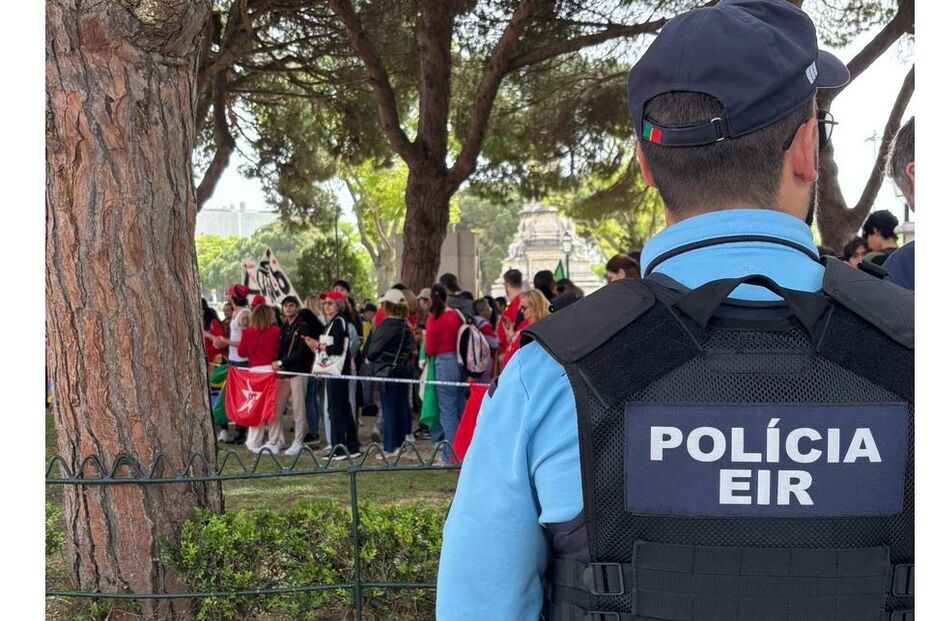 Manifestação a favor de Lula da Silva junto ao Palácio de Belém