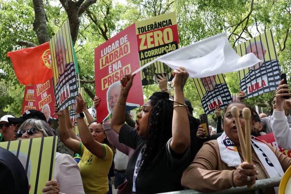 Protesto pede prisão para alegados ladrões e tolerância zero à corrupção