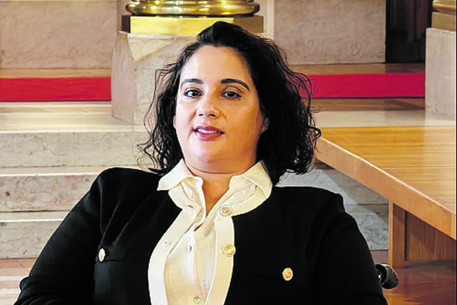 Lia Ferreira sai da bancada do PS