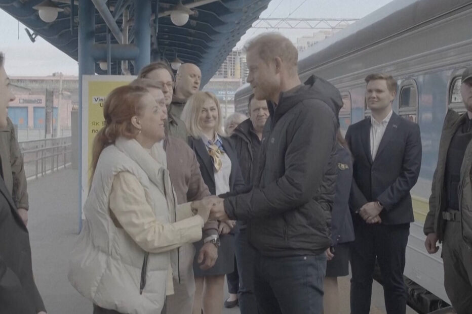 Príncipe Harry na Ucrânia para uma visita surpres